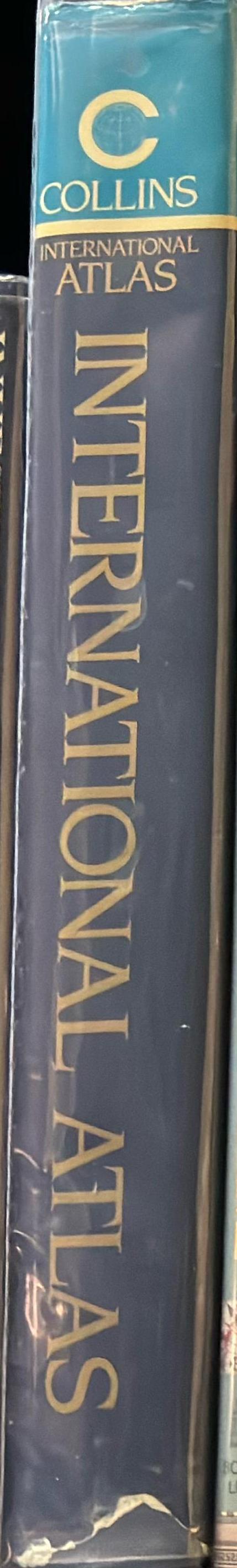 The new international atlas / Collins spine