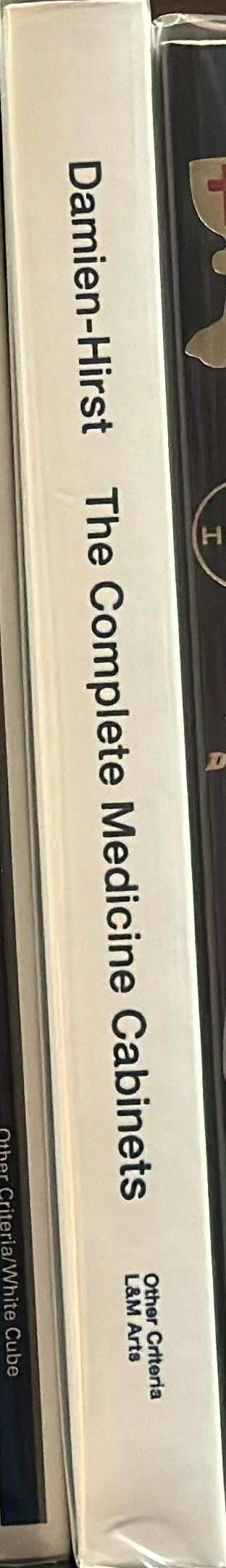 Damien-Hirst : the complete medicine cabinets spine