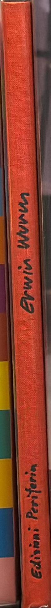 Erwin Wurm: Glue your brain spine