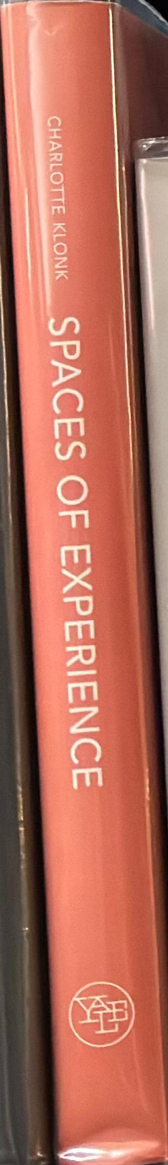 Spaces of experience : art gallery interiors from 1800 to 2000 spine