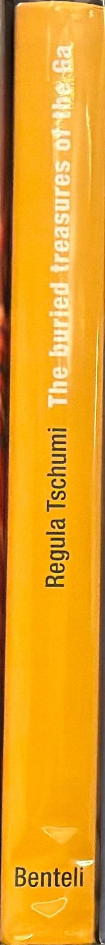The buried treasures of the Ga : coffin art in Ghana / Regula Tschumi spine