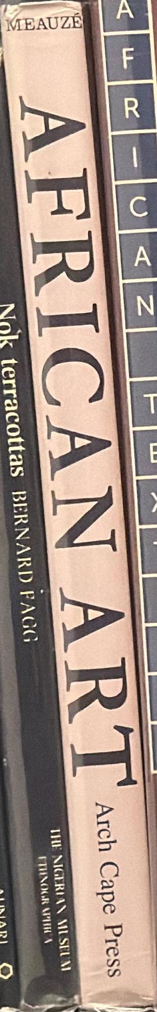 African art : sculpture / Pierre Meauze spine