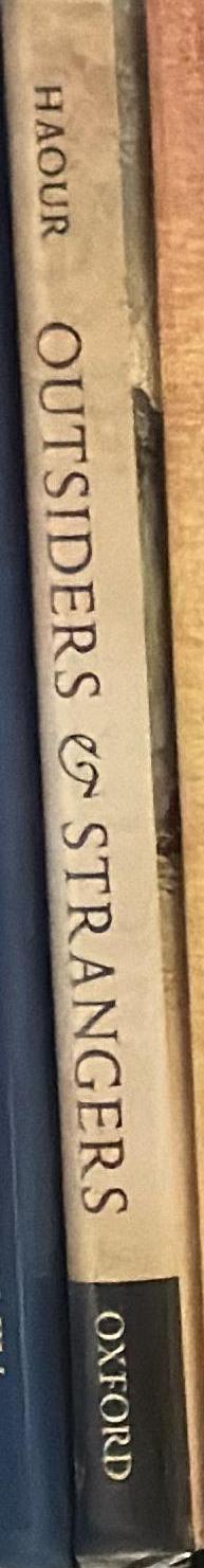 Outsiders and strangers : an archaeology of liminality in West Africa / Anne Haour spine