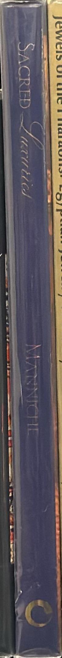 Sacred luxuries : fragrance, aromatherapy and cosmetics in ancient Egypt / Lise Manniche ; photographs by Werner Forman spine