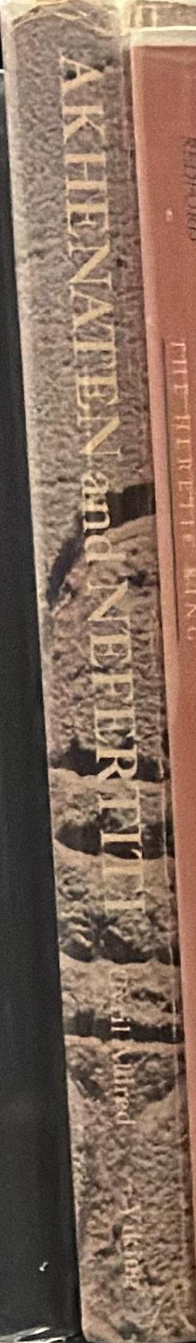 Akhenaten and Nefertiti spine