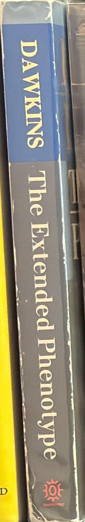The extended phenotype : the long reach of the gene spine