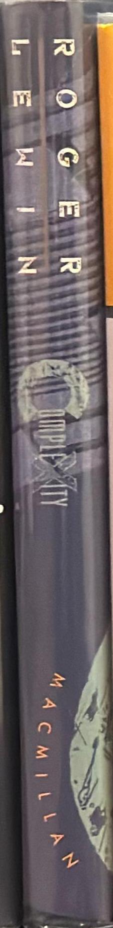 Complexity : life at the edge of chaos spine