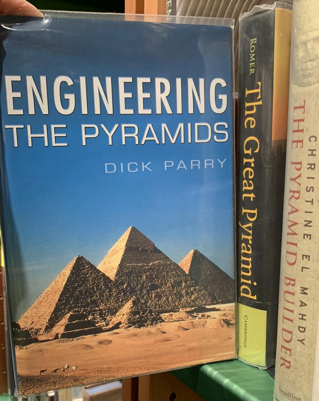 The pyramid builder: Cheops, the man behind the great pyramid live cover