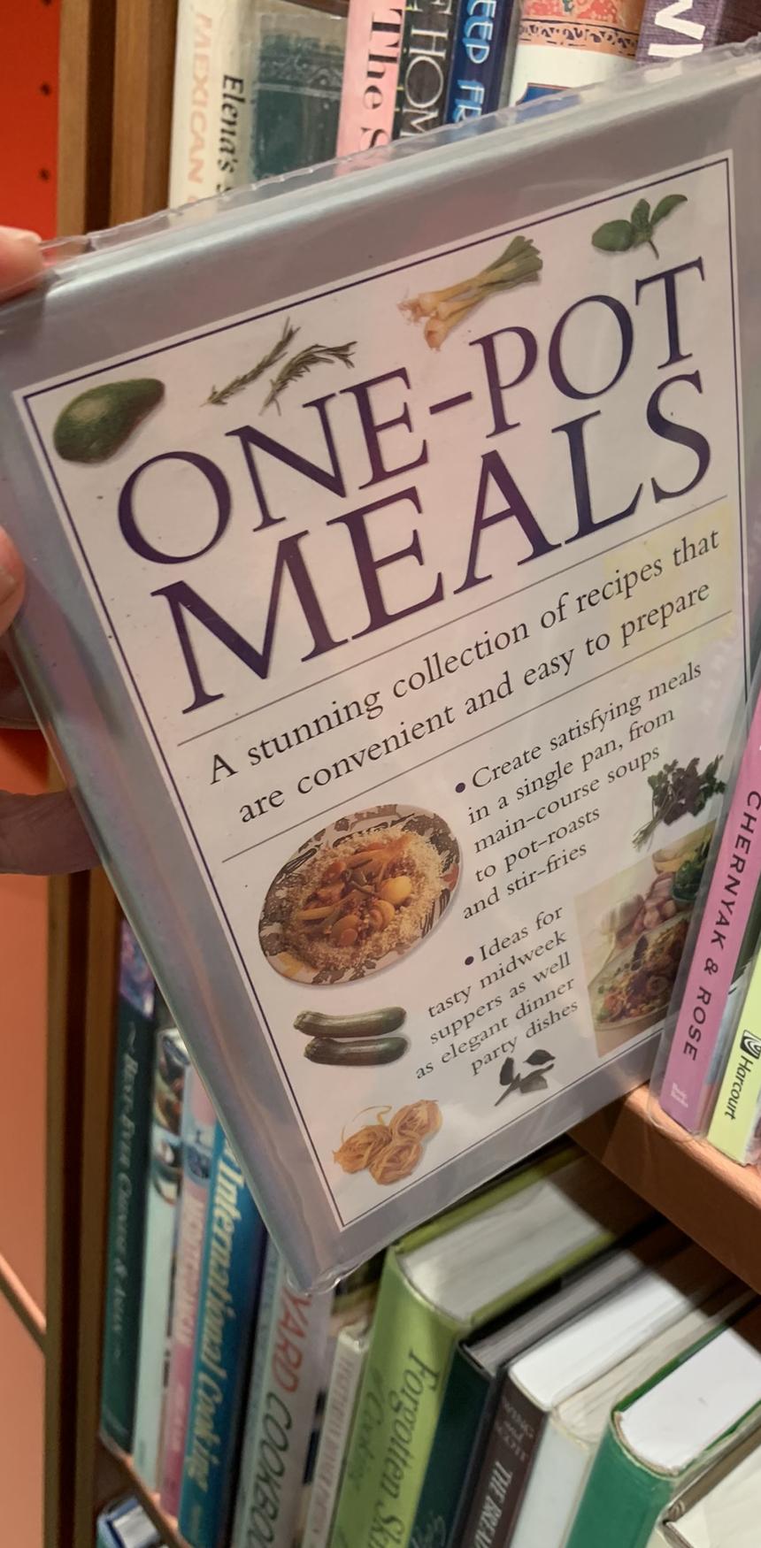 One-pot meals / consultant editor, Valerie Ferguson live cover