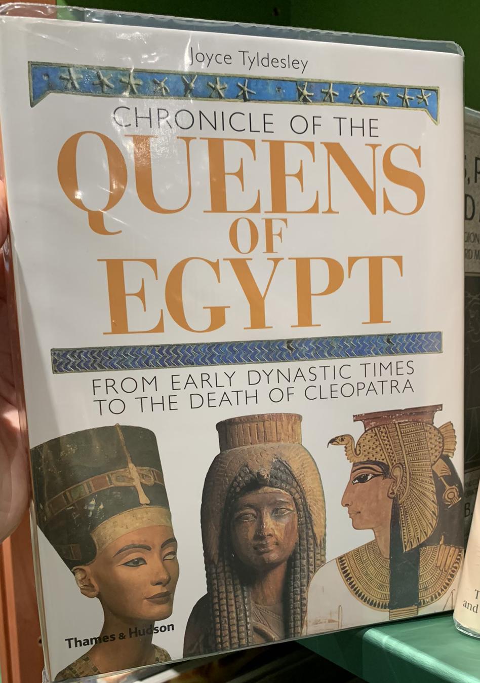 Chronicle of the queens of Egypt : from early dynastic times to the death of Cleopatra live cover