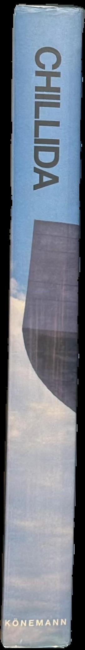 Chillida / photographies, David Finn ; texte Giovanni Carandente live spine
