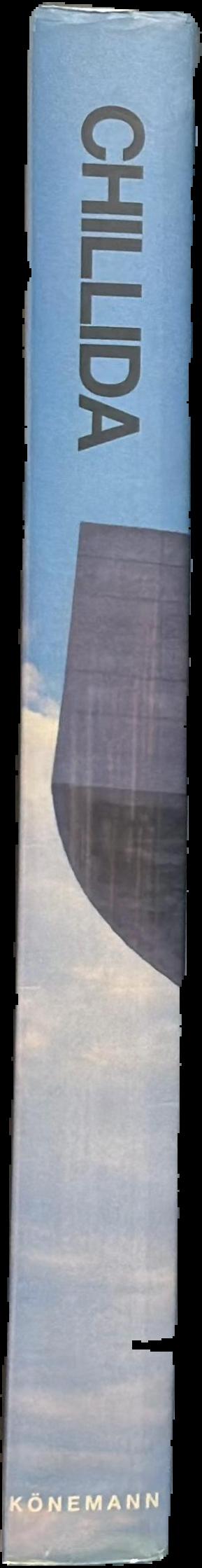Chillida / photographies, David Finn ; texte Giovanni Carandente live spine
