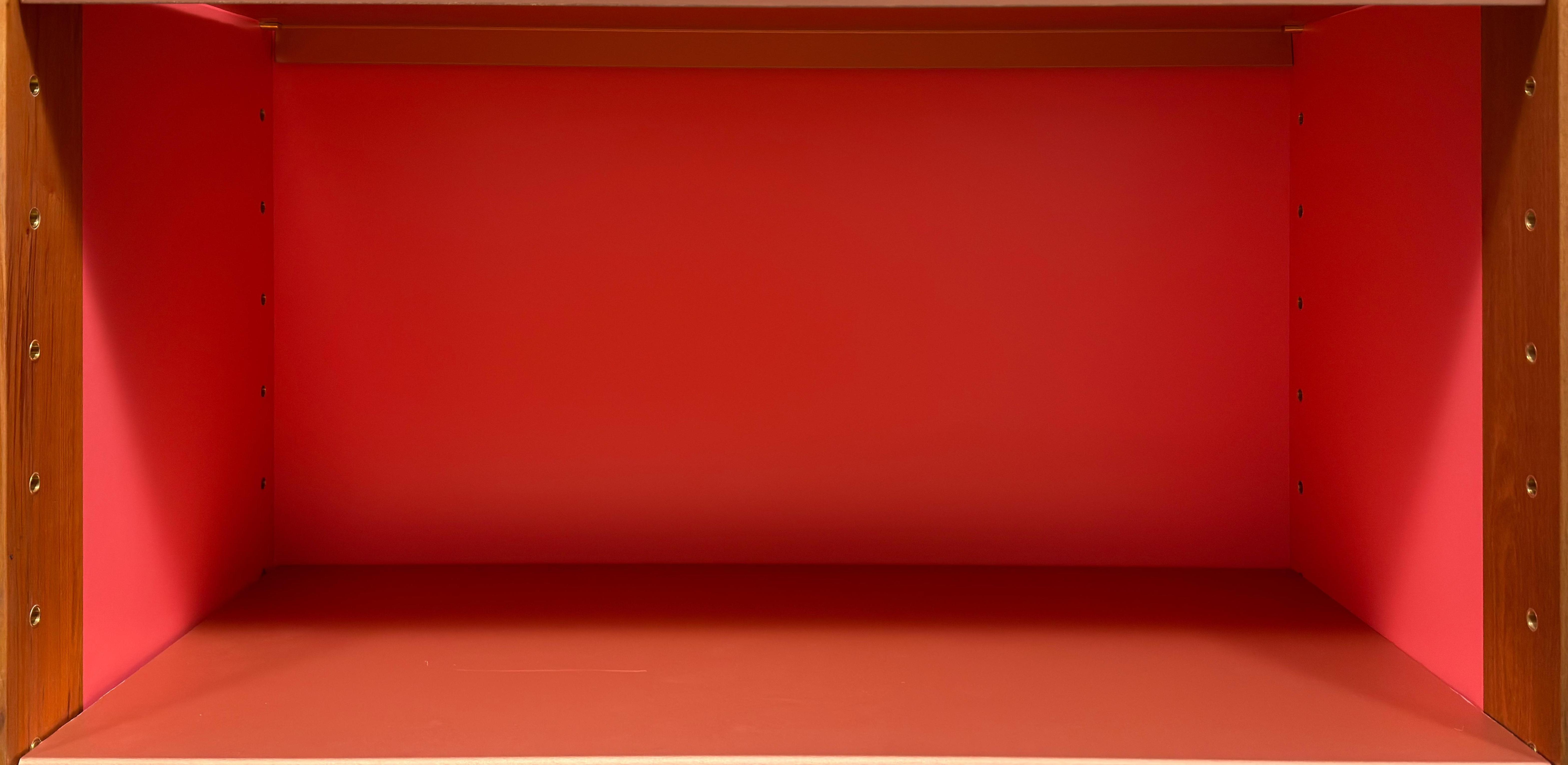 Shelf image