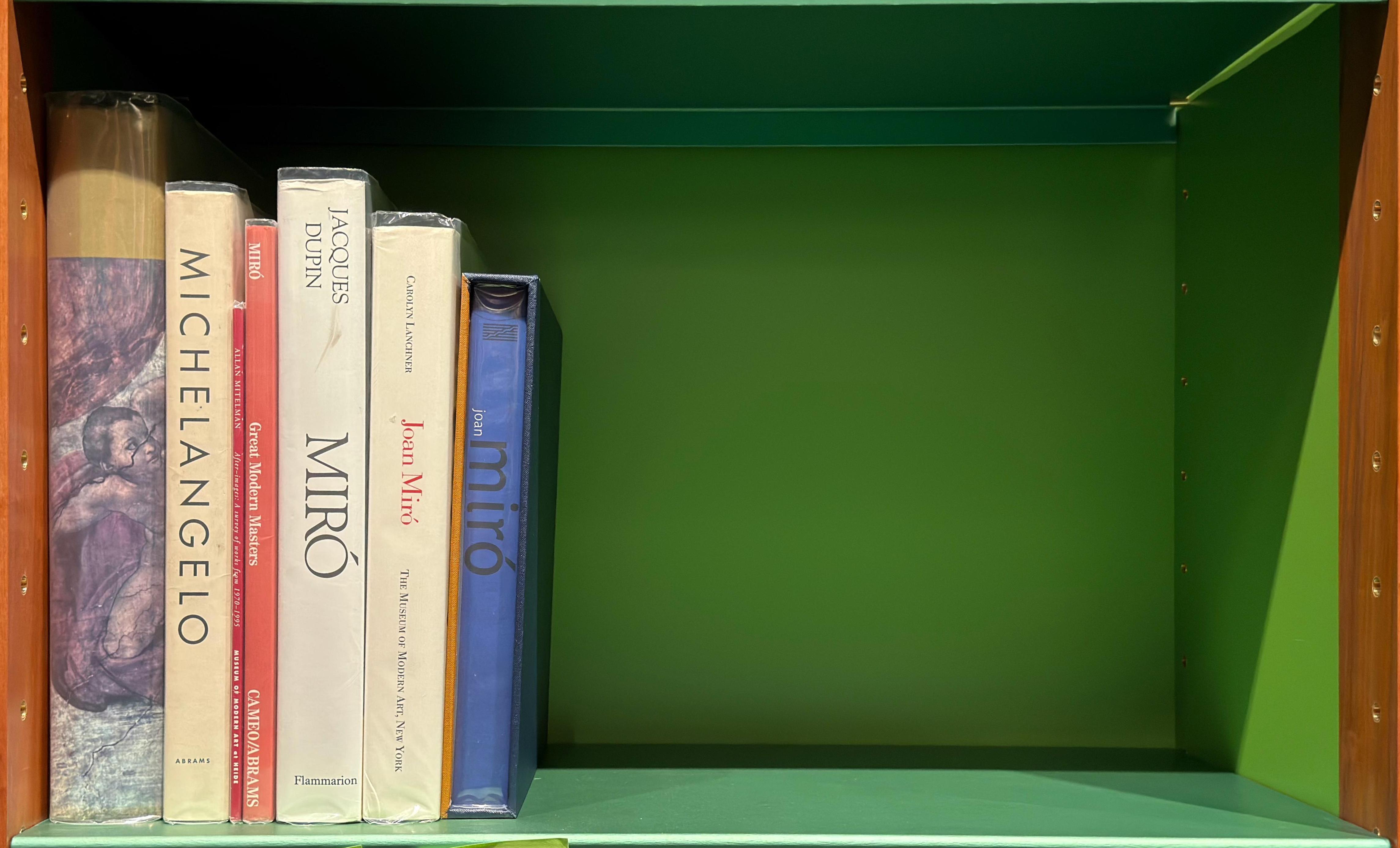 Shelf image