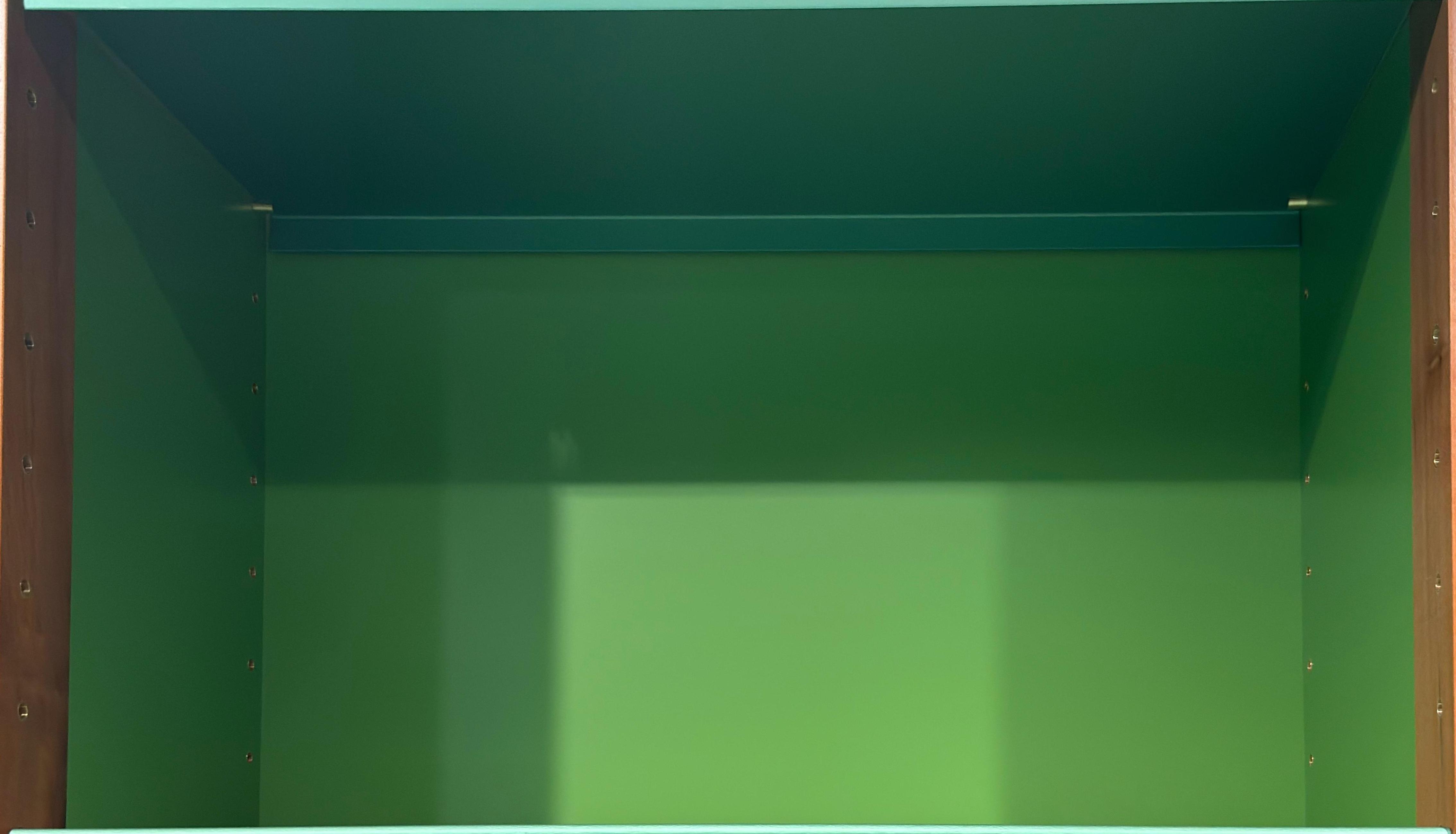Shelf image