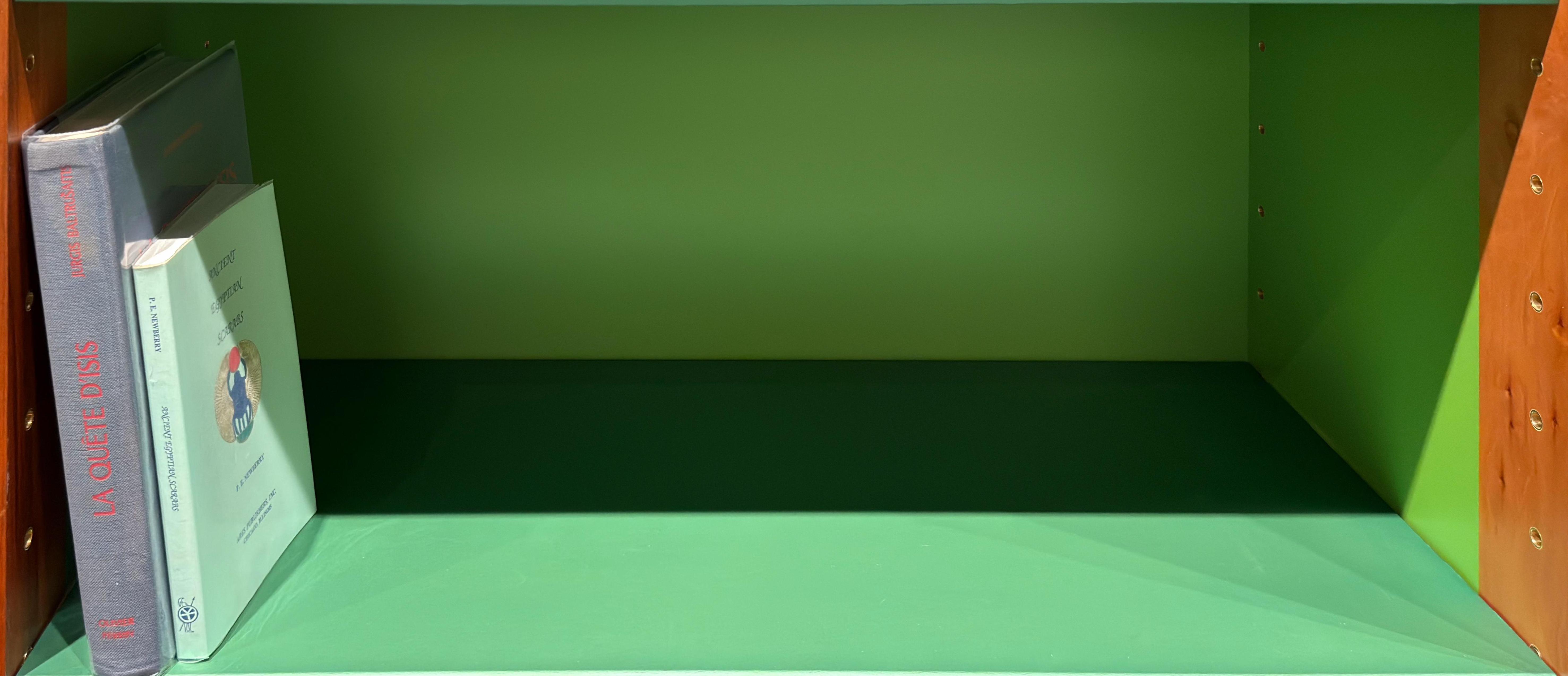 Shelf image