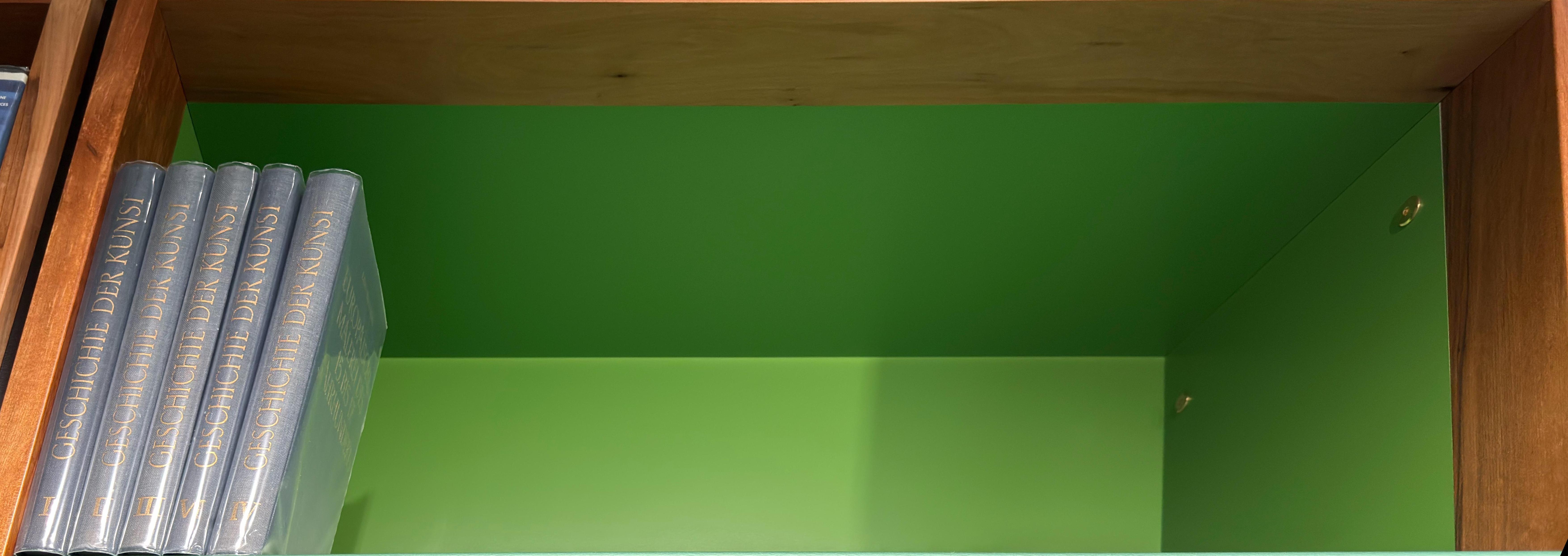 Shelf image