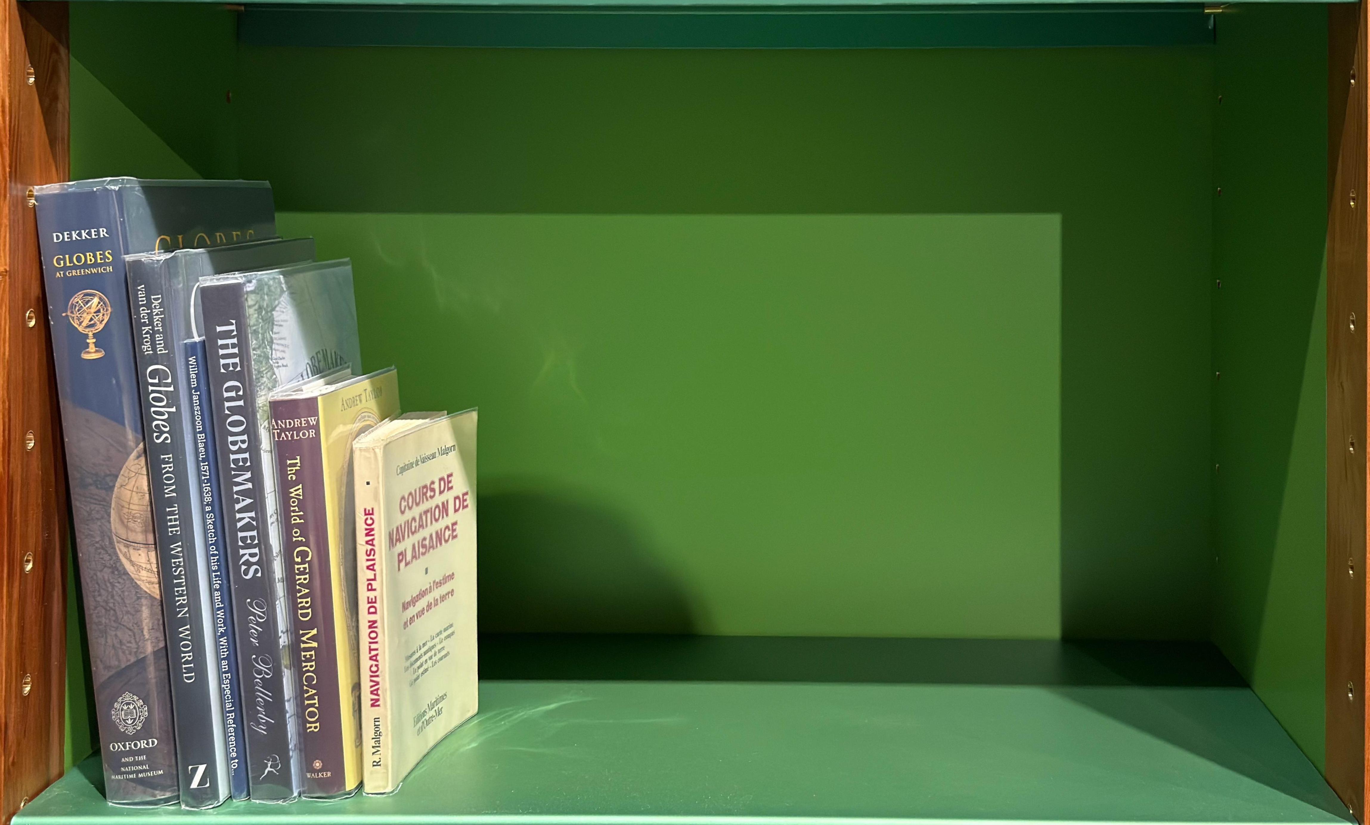 Shelf image