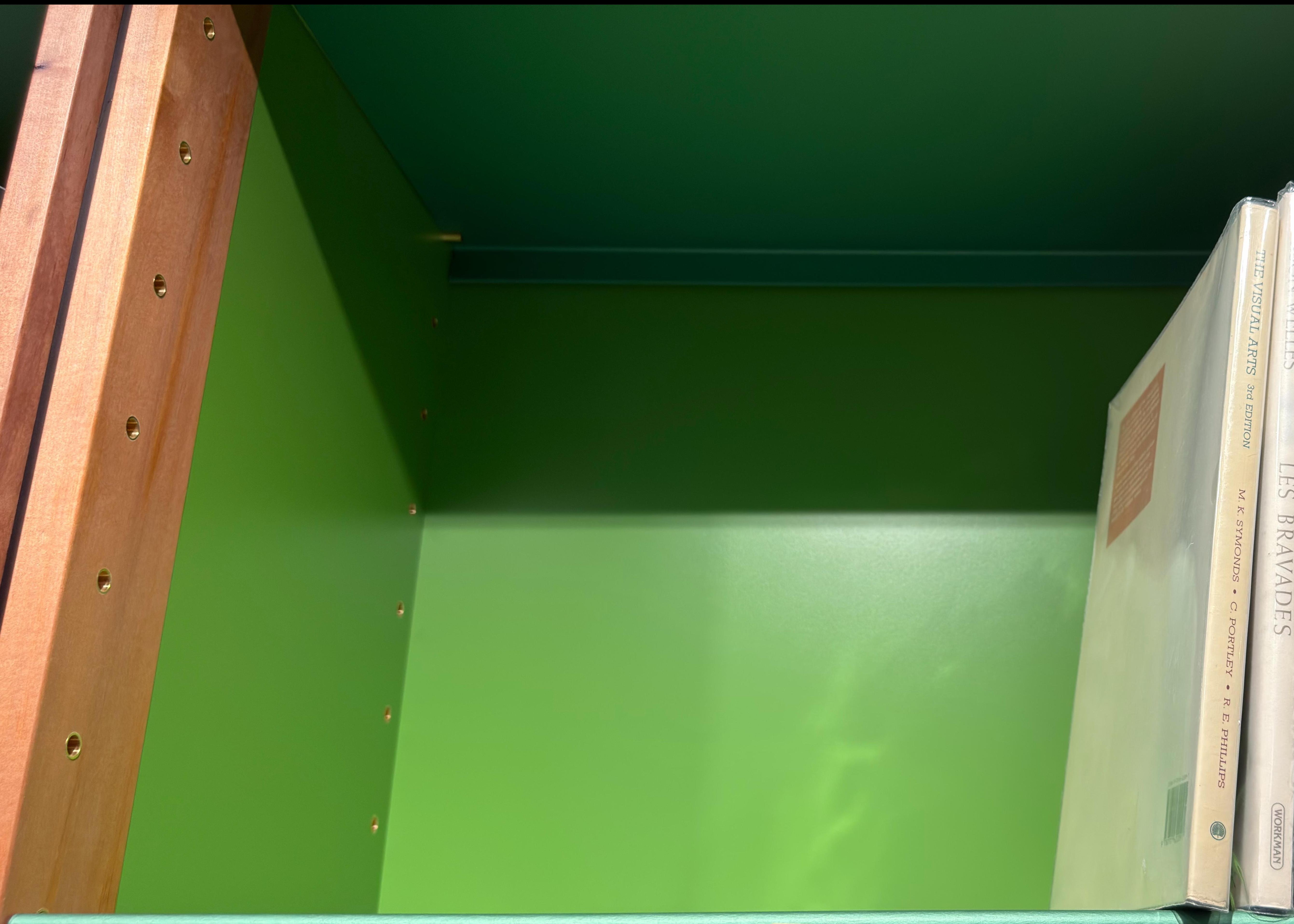 Shelf image