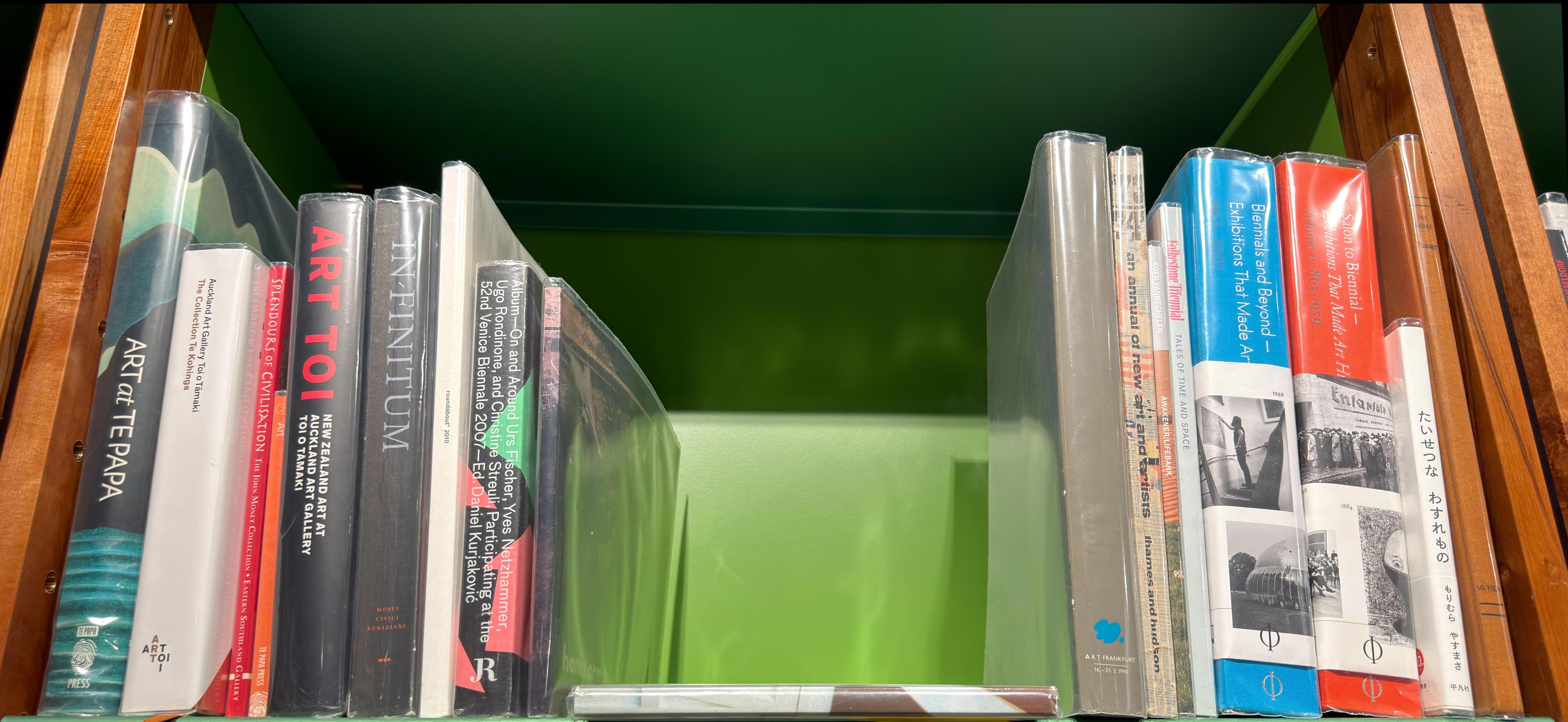 Shelf image