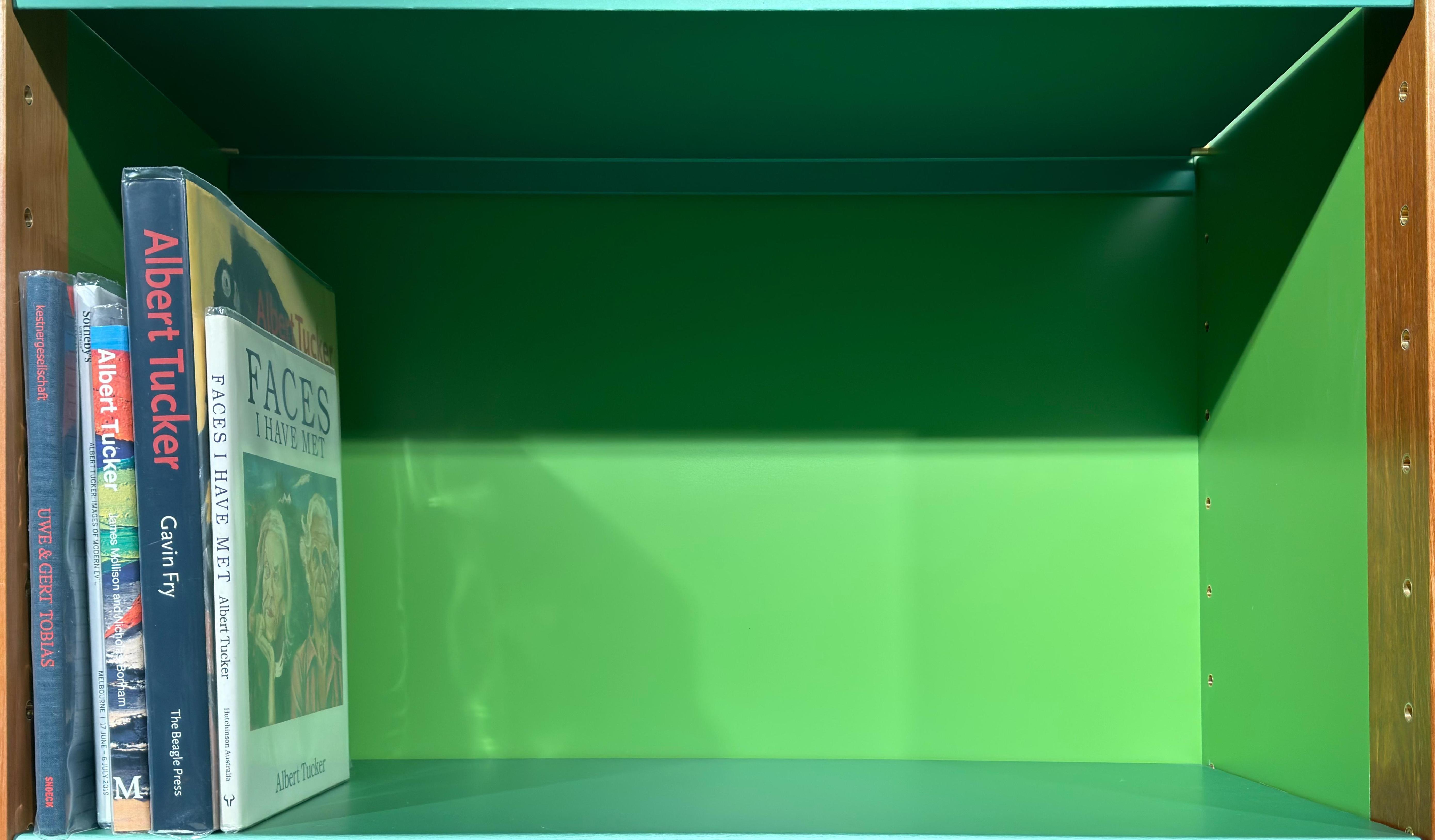 Shelf image
