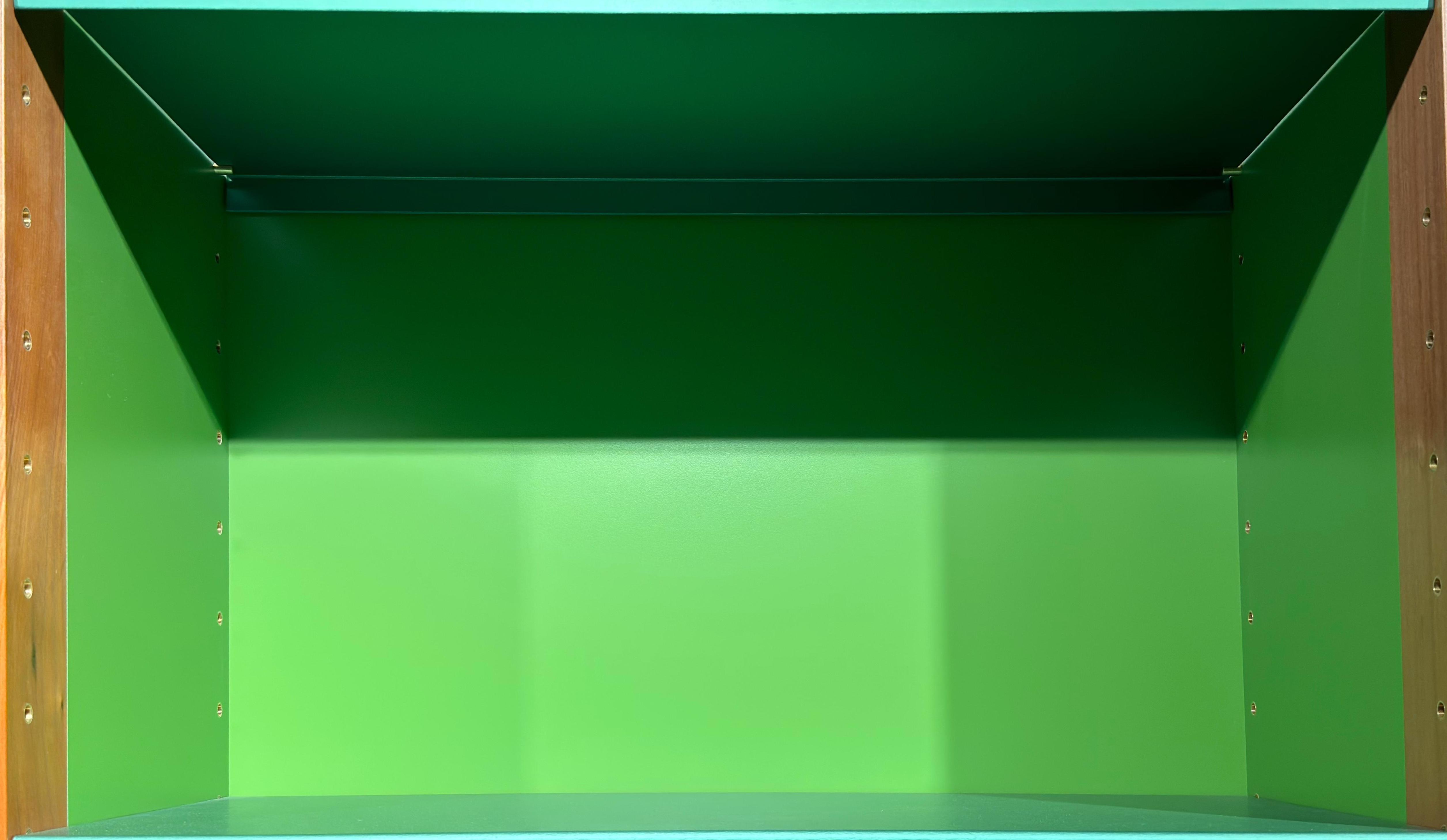 Shelf image