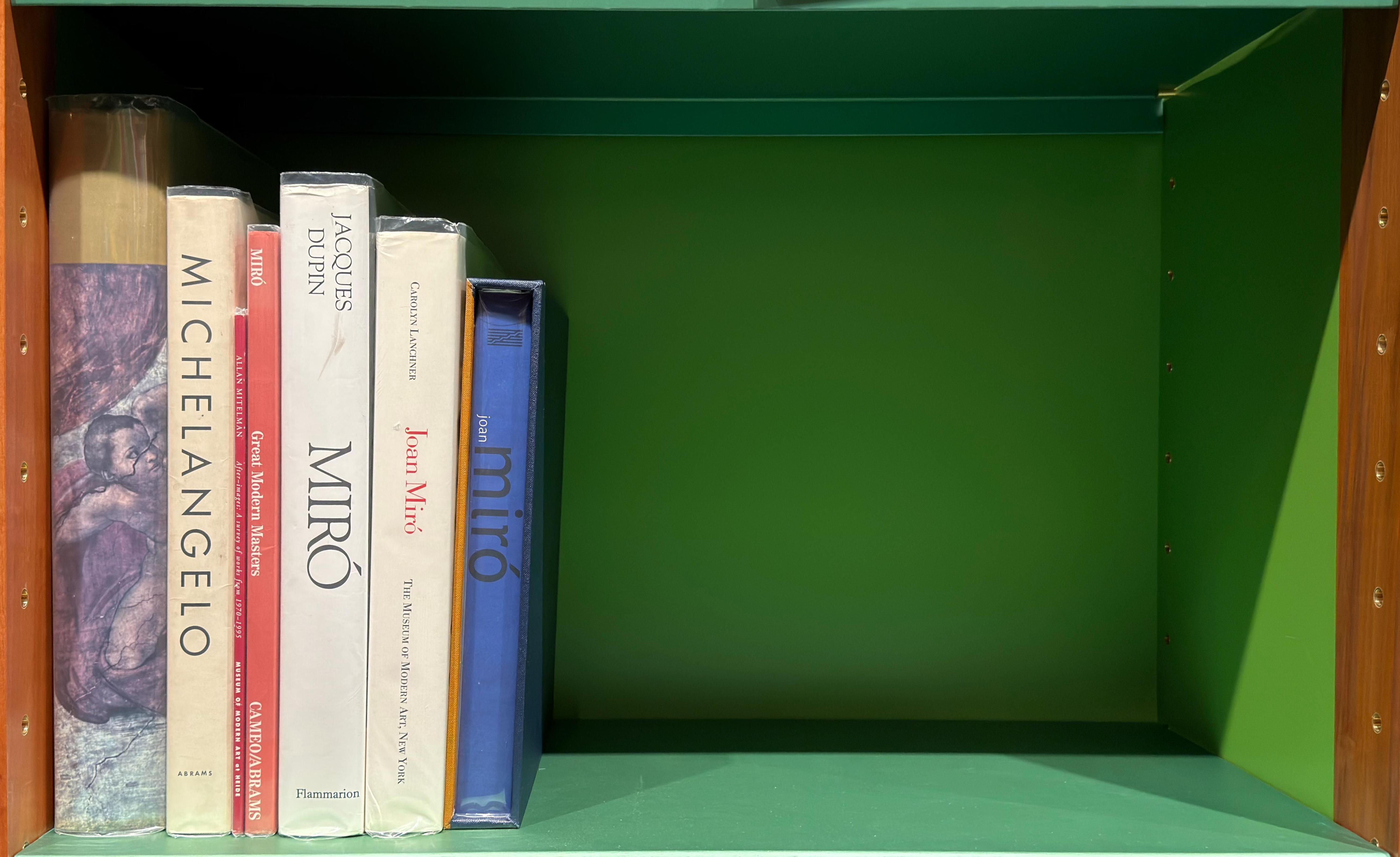 Shelf image