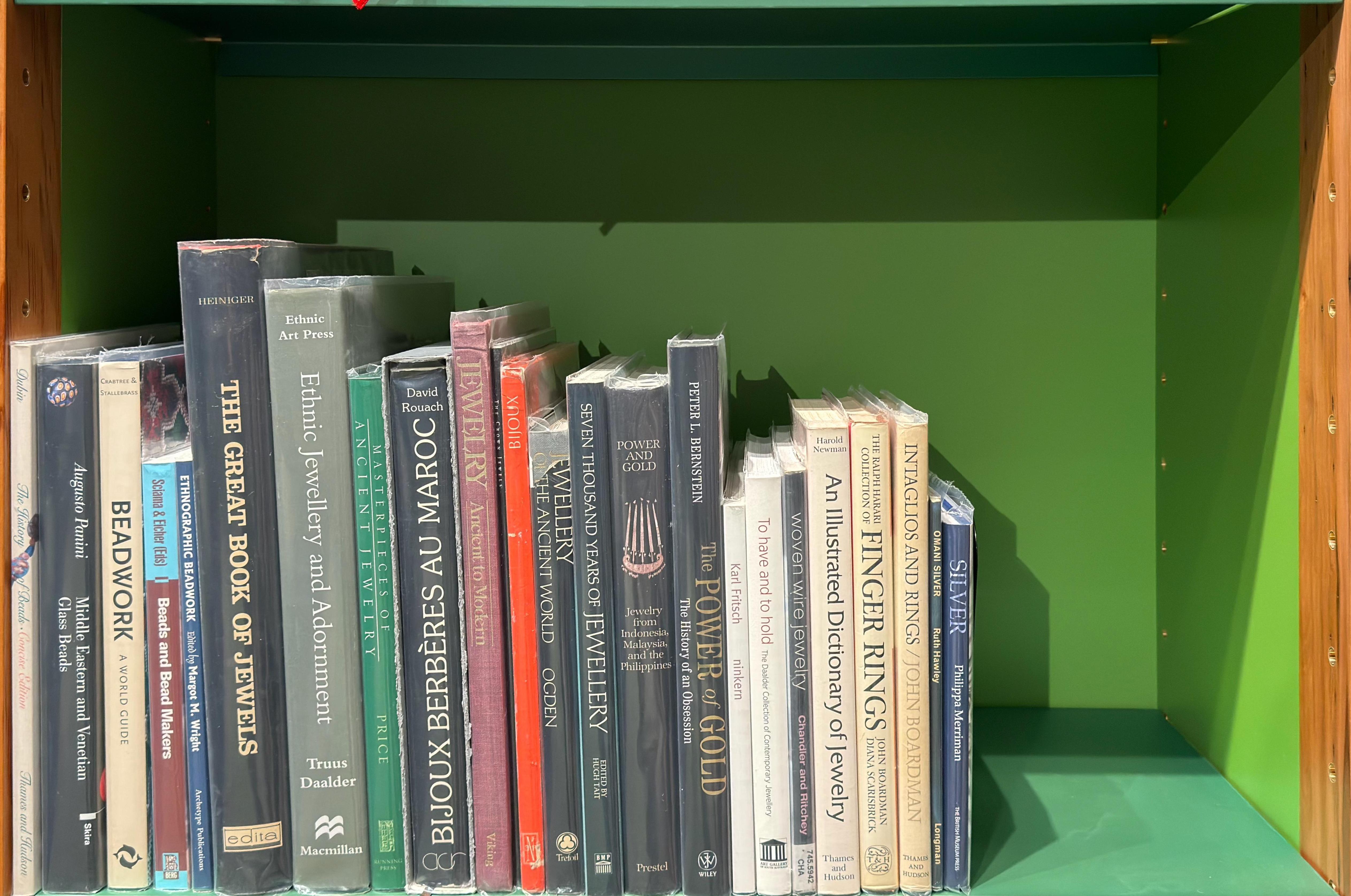 Shelf image