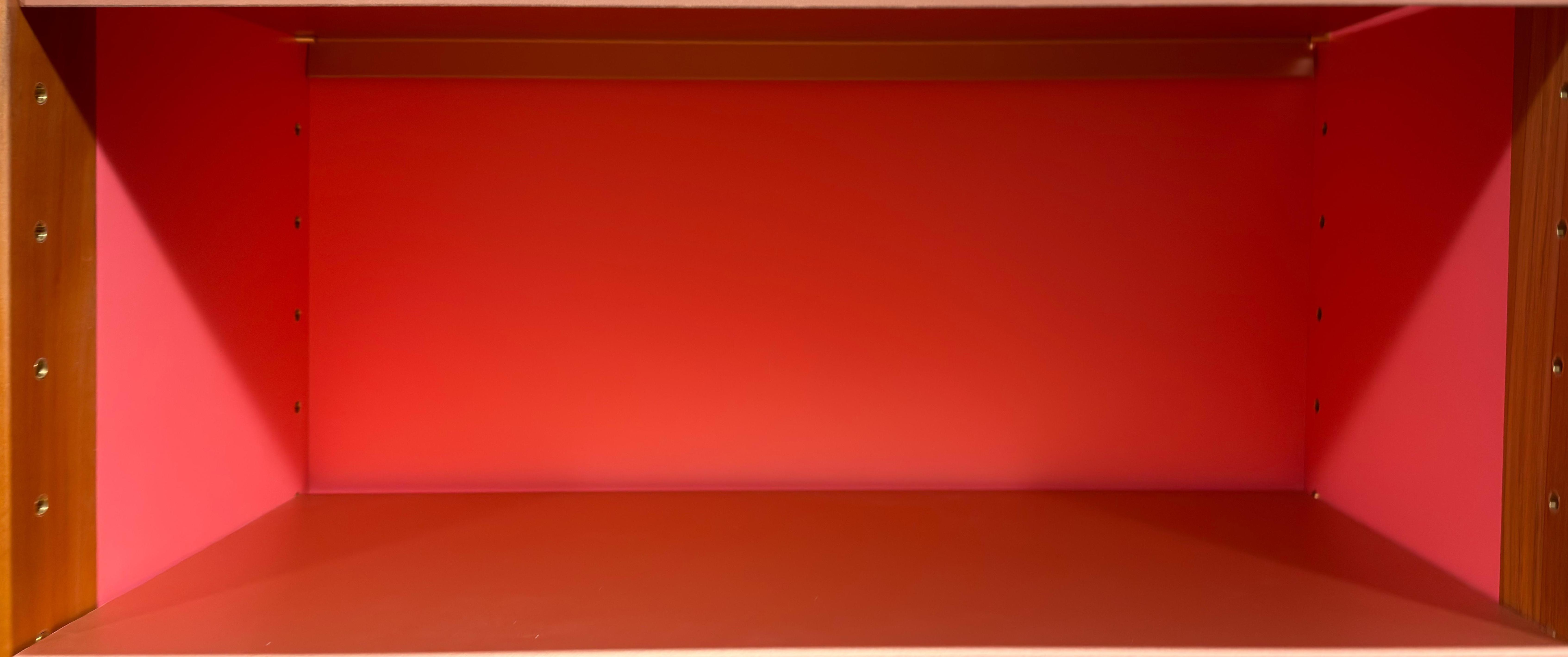 Shelf image
