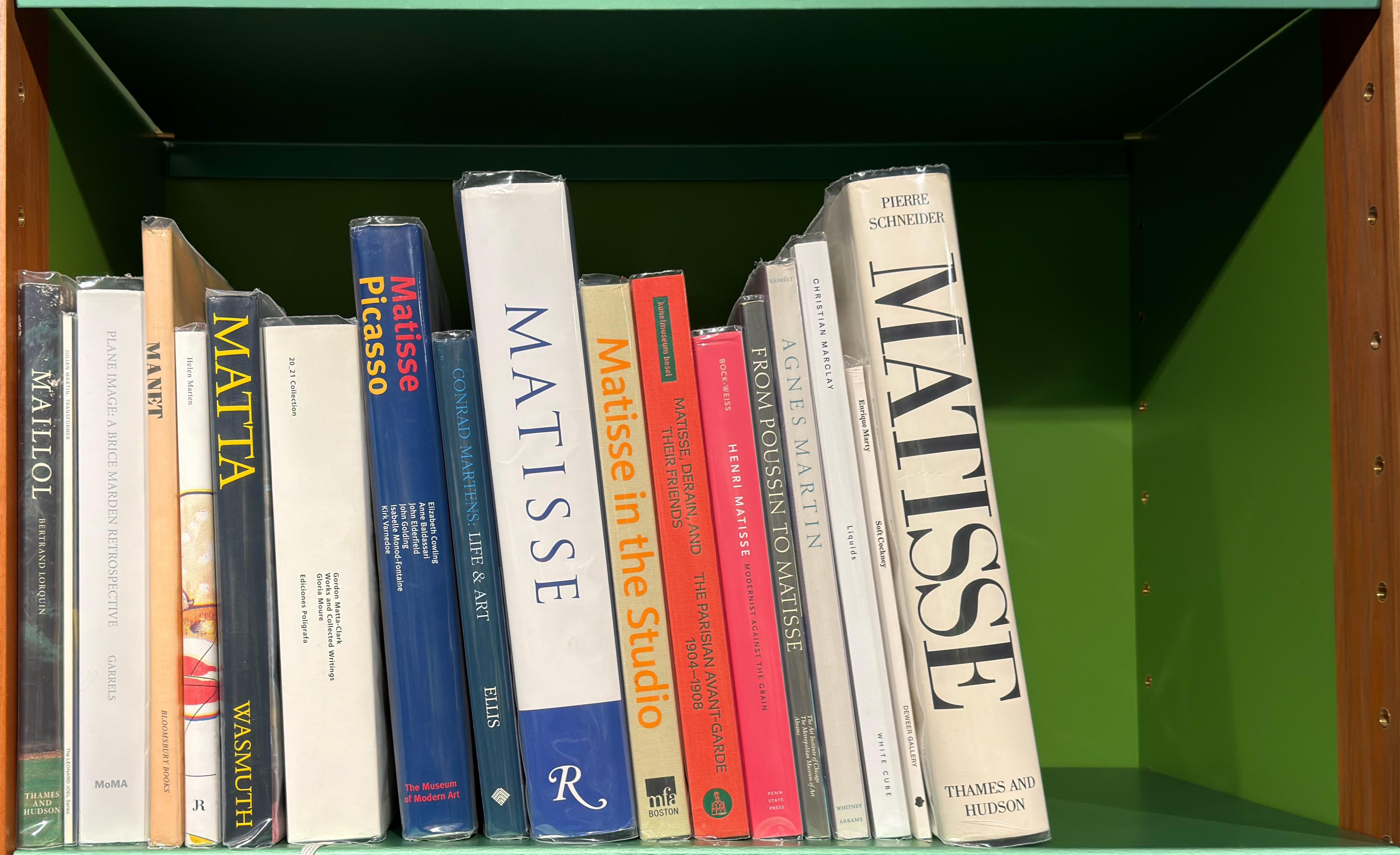 Shelf image