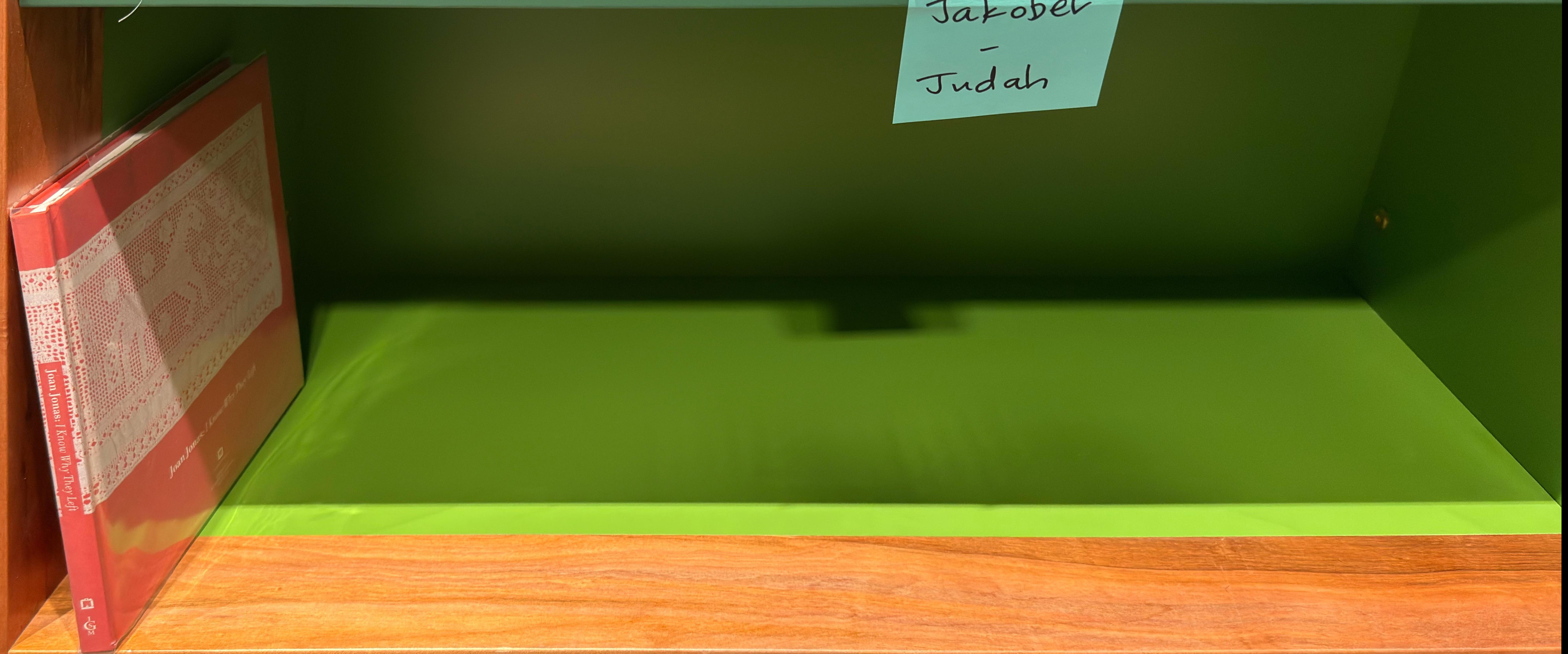 Shelf image