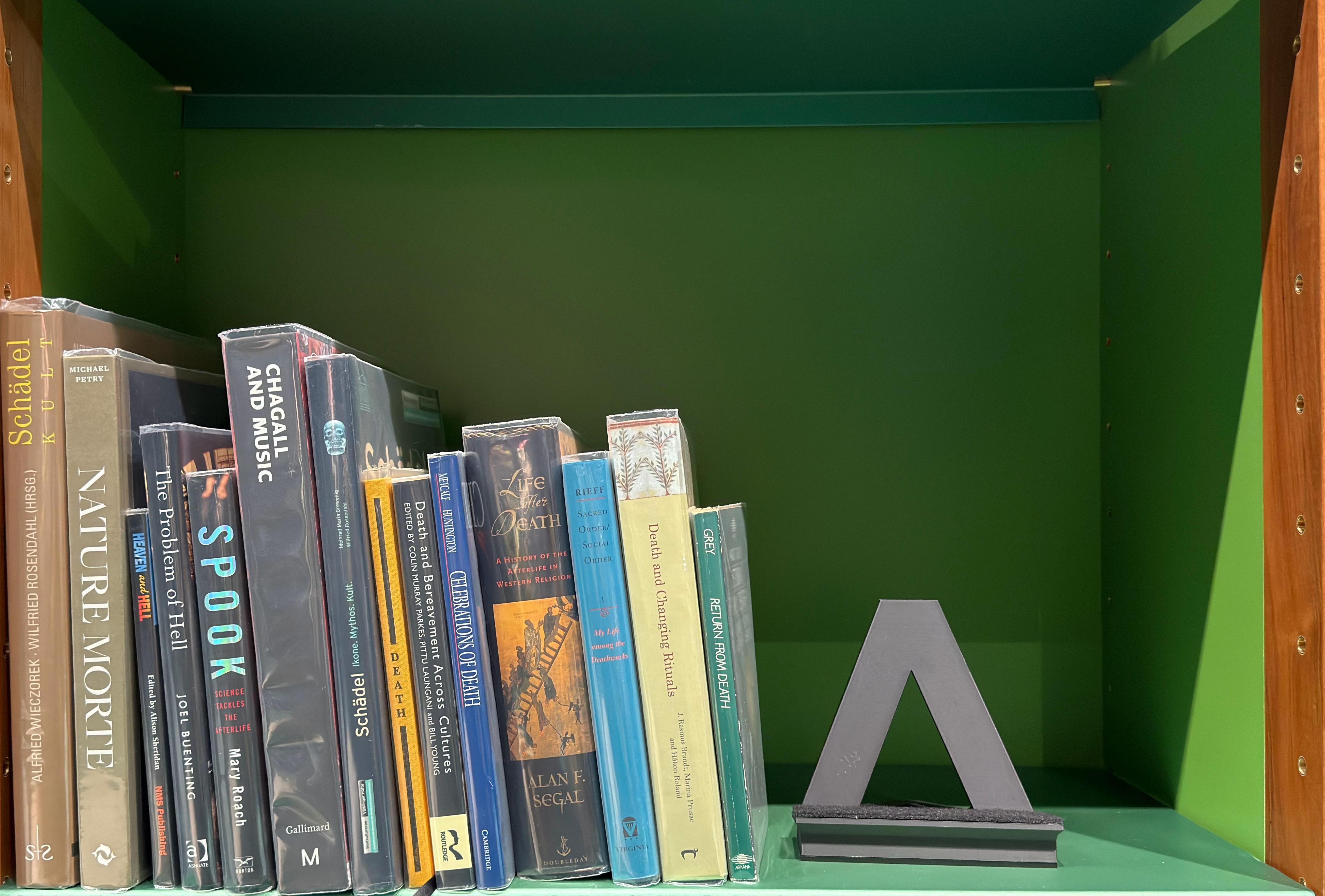 Shelf image