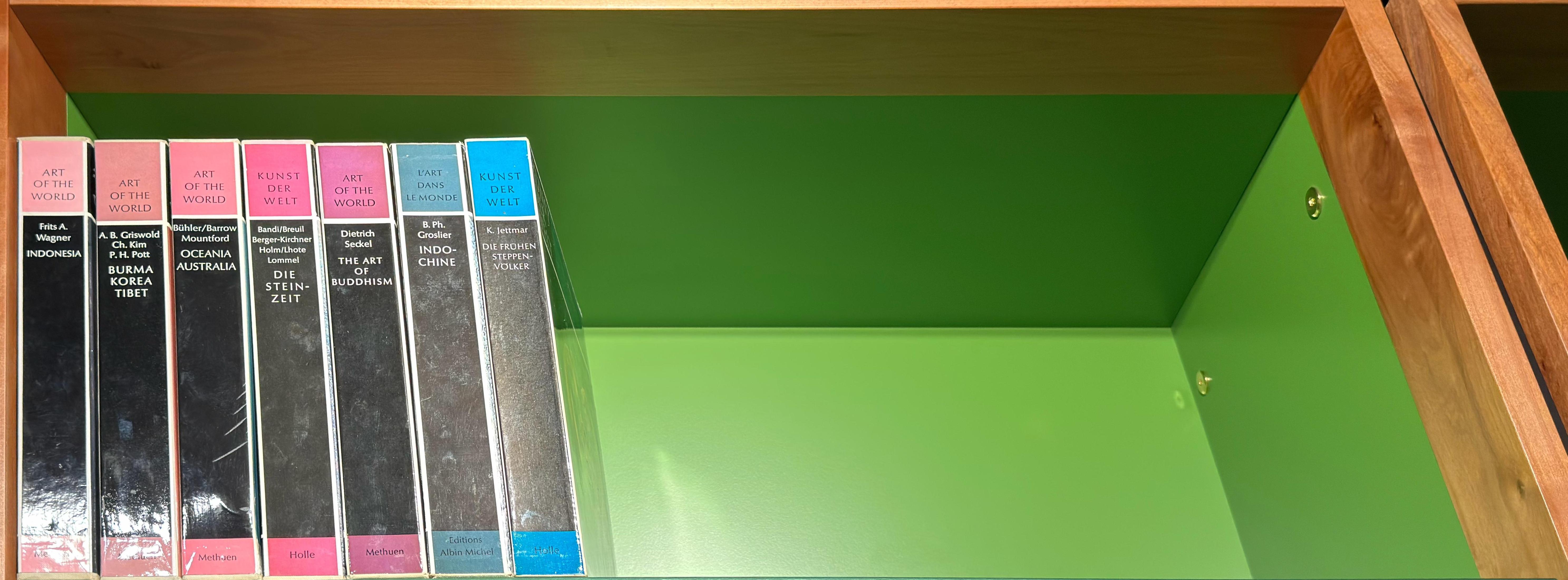 Shelf image