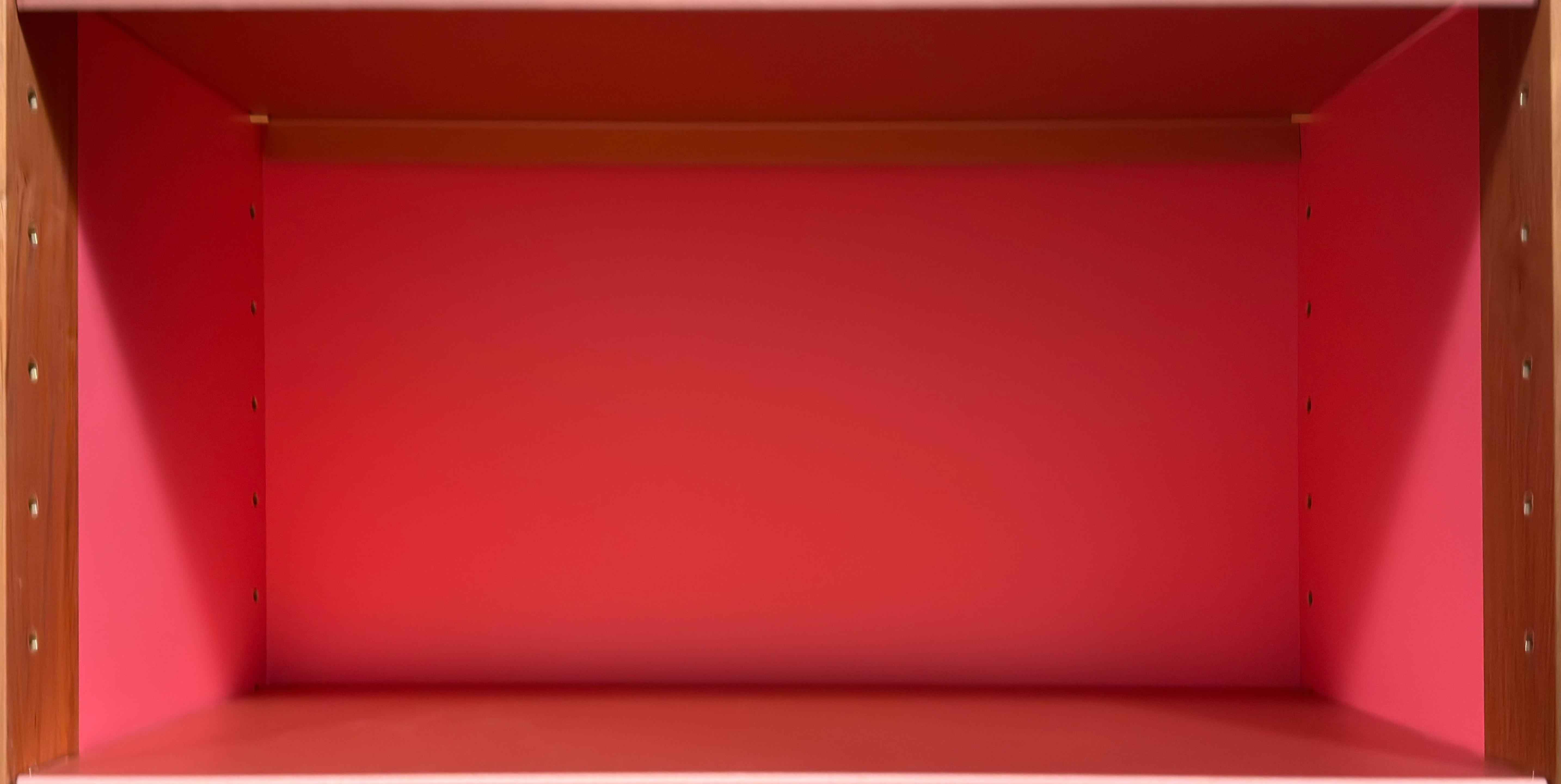 Shelf image