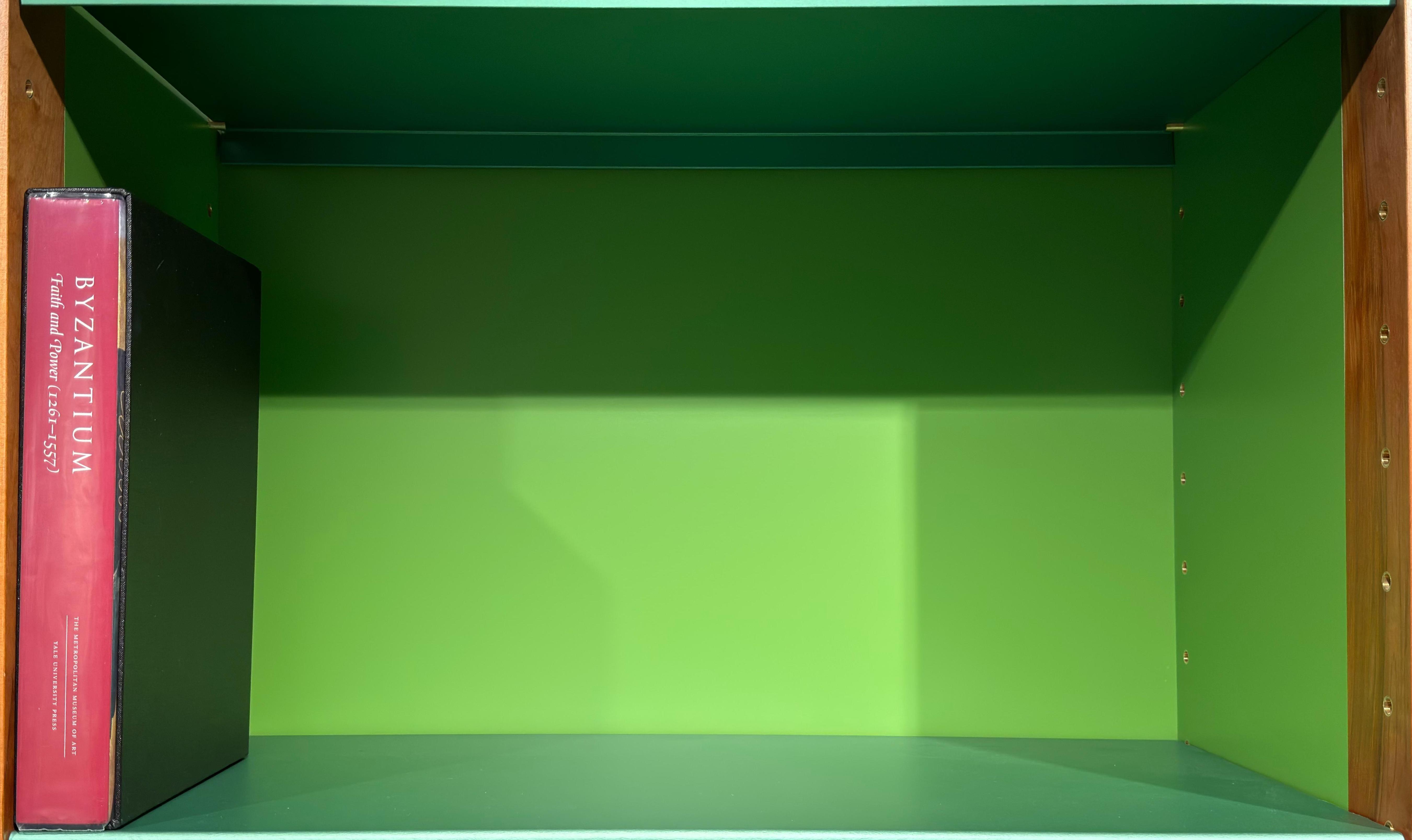 Shelf image