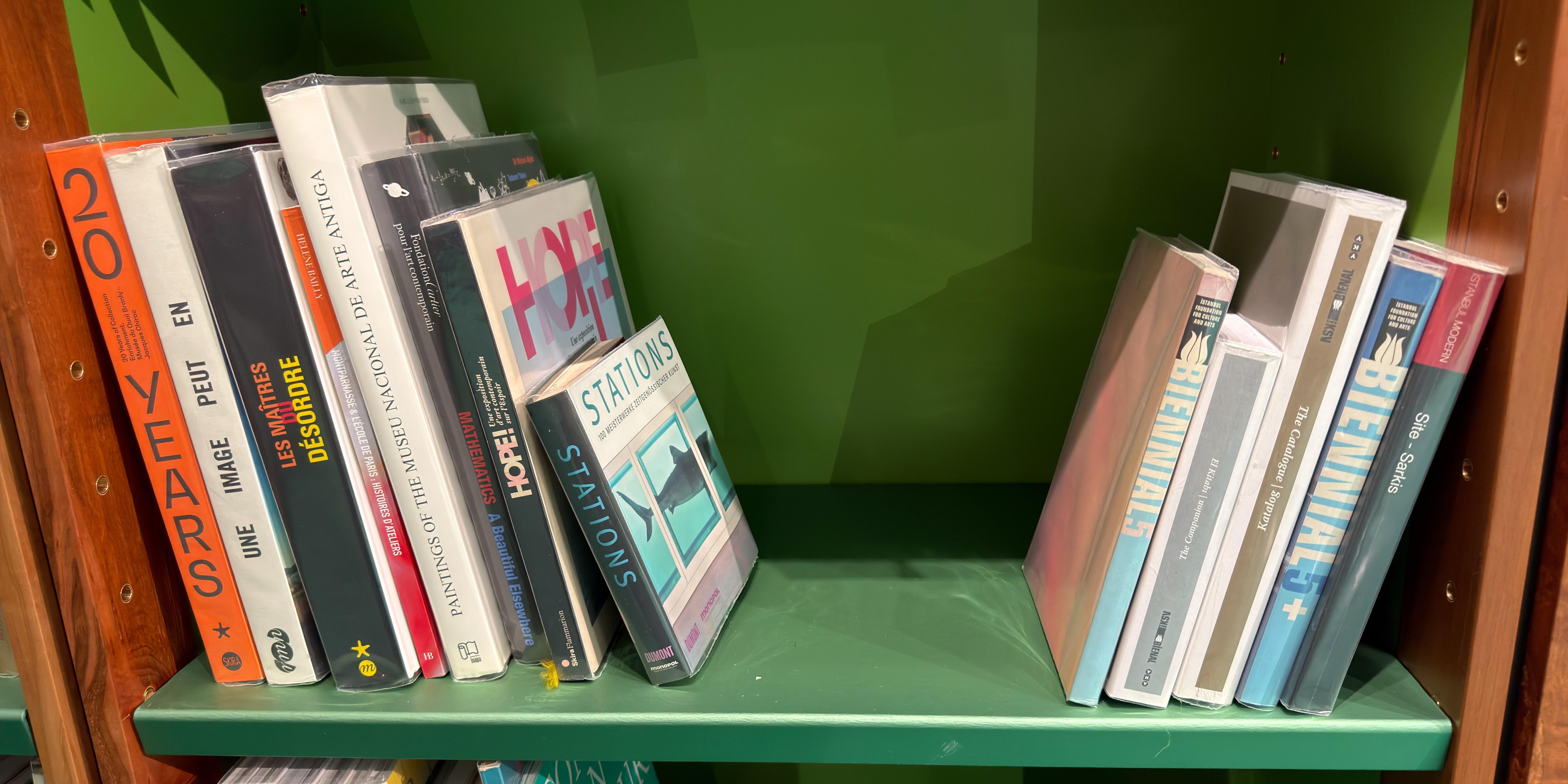 Shelf image