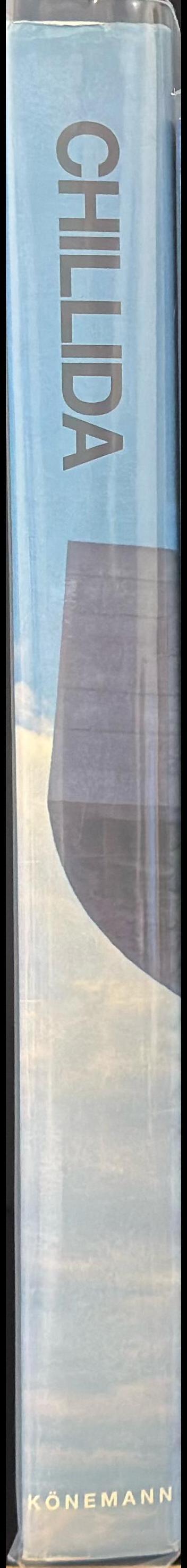 Chillida / photographies, David Finn ; texte Giovanni Carandente spine