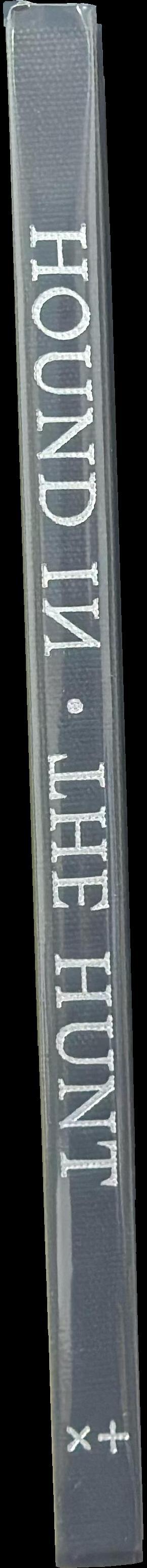 Hound in the hunt : optical aids in art spine