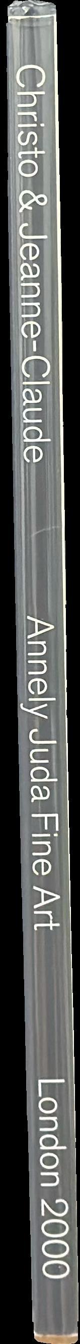Christo & Jeanne-Claude : Black & white 2 March - 8 April 2000 / Annely Juda Fine Art spine