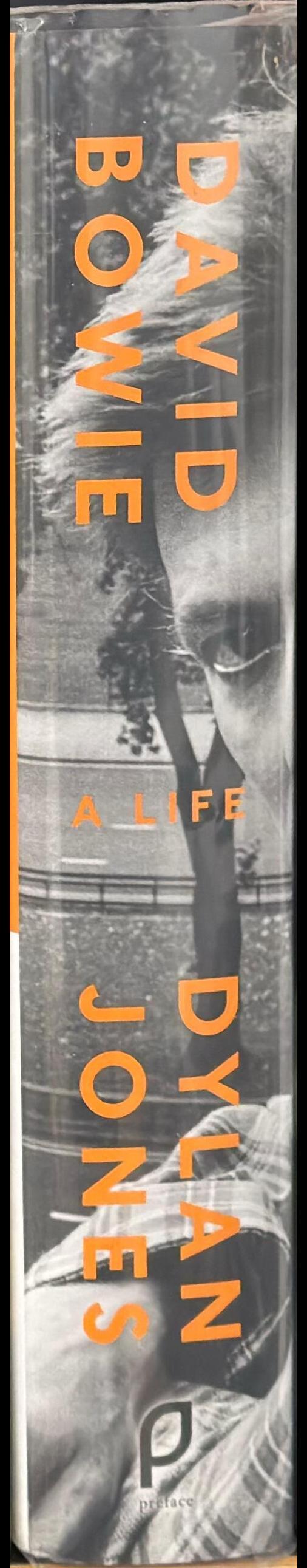 David Bowie : a life spine