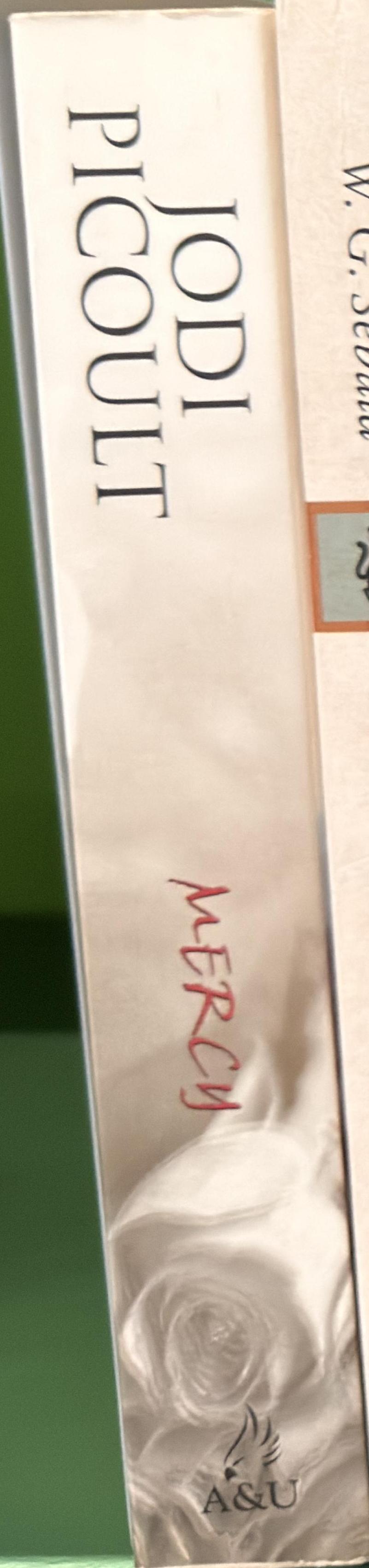 Mercy / Jodi Picoult spine