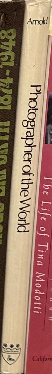 Photographer of the world : the biography of Herbert Ponting / H. J. P Arnold spine