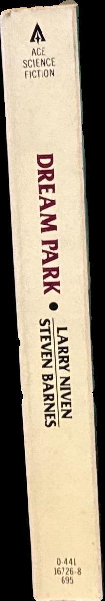Dream park / by Larry Niven and Steven Barnes spine