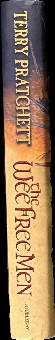 The wee free men : a story of discworld / Terry Pratchett spine