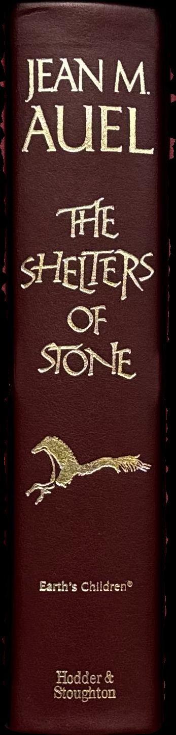The shelters of stone / Jean M. Auel spine