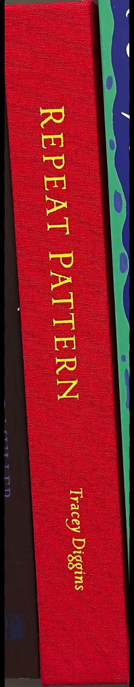 Repeat pattern spine